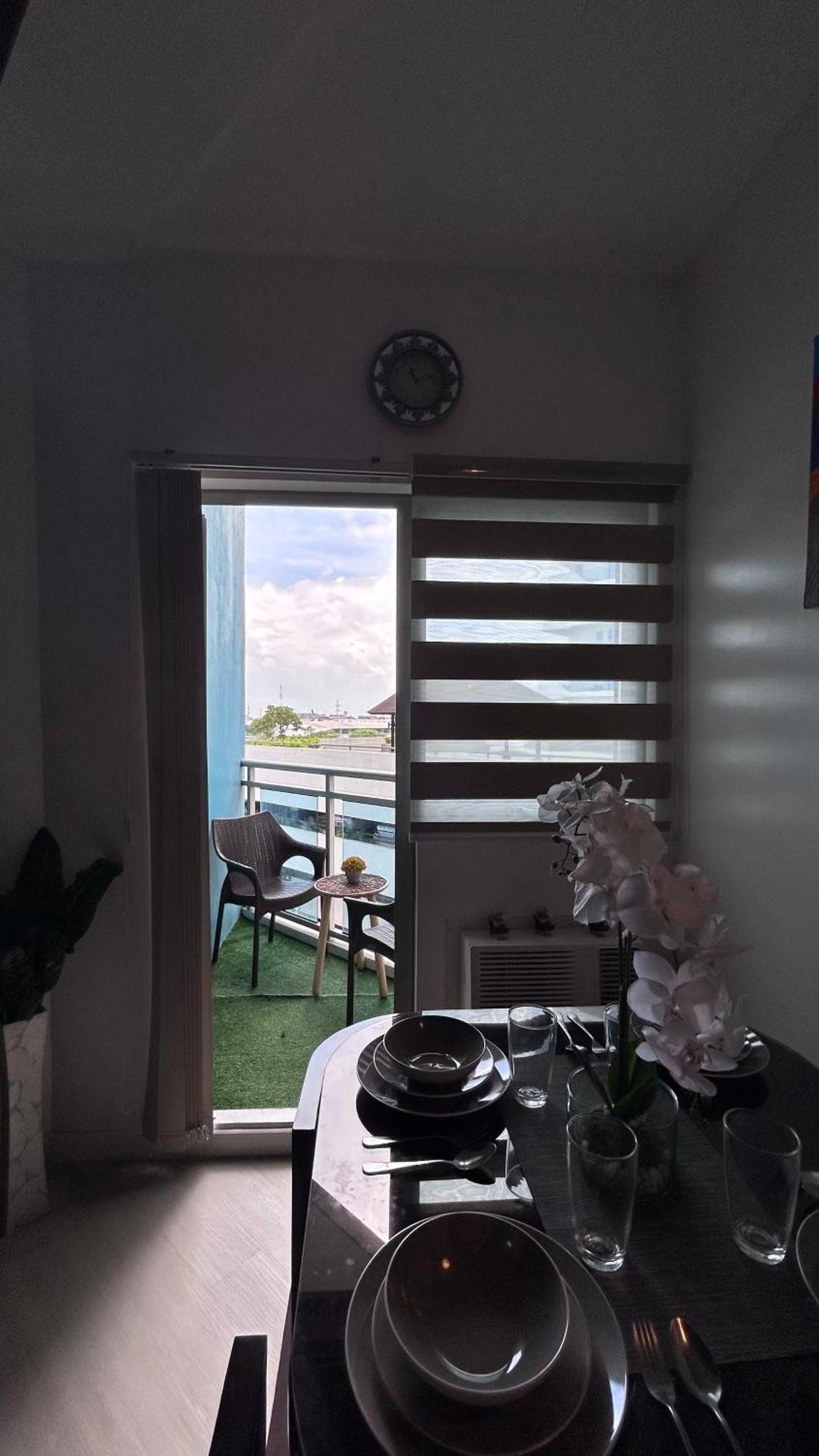 Kurlix Suites Of Azure North Сан Фернандо Екстериор снимка